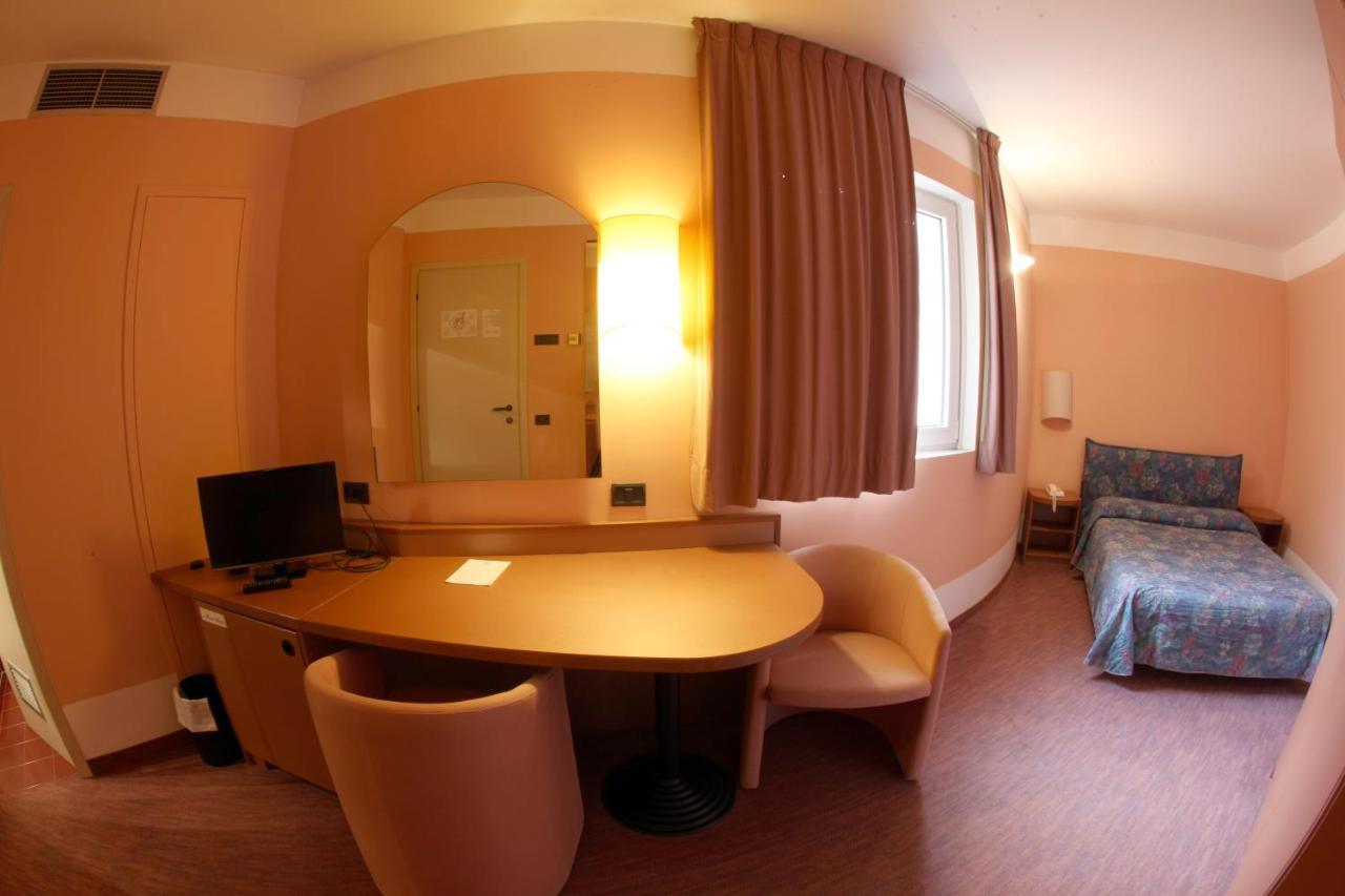 Etoile Du Nord Hotel Sarre Exterior foto