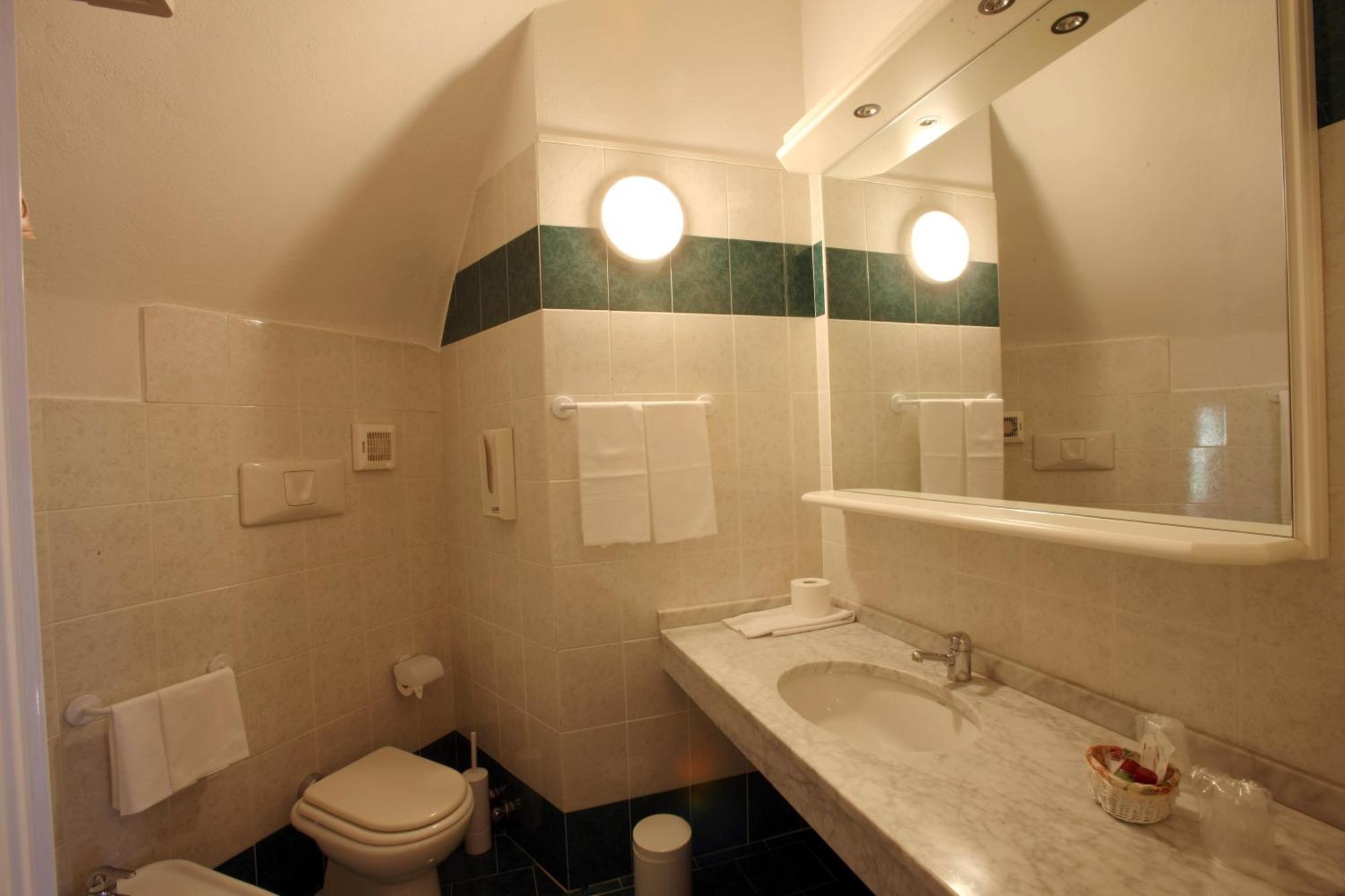 Etoile Du Nord Hotel Sarre Quarto foto